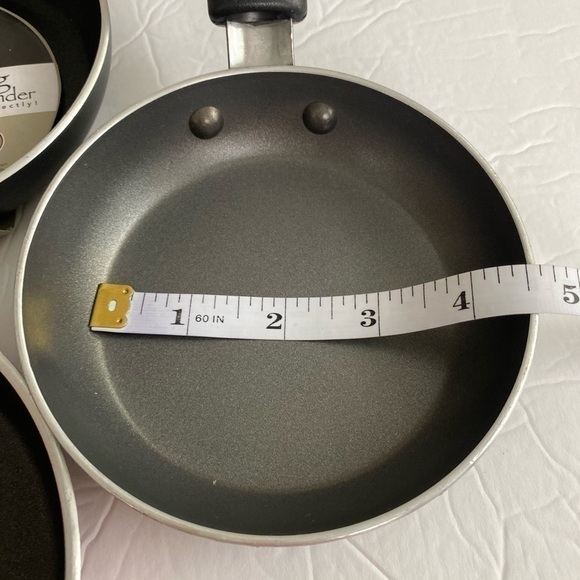 Set of 3 mini pans - Picture 2 of 16